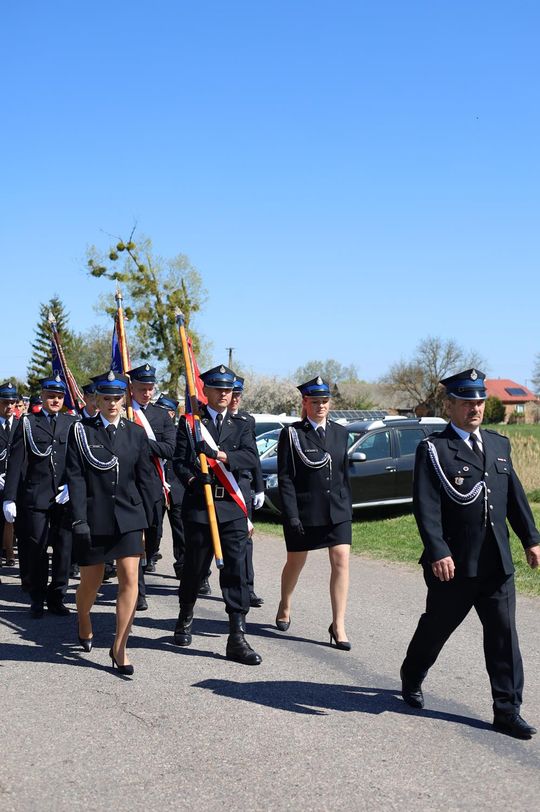 Gm. Ruda-Huta. Pierwszy proporzec dla MDP Żalin. Wyjątkowa uroczystość młodych strażaków [GALERIA ZDJĘĆ] 