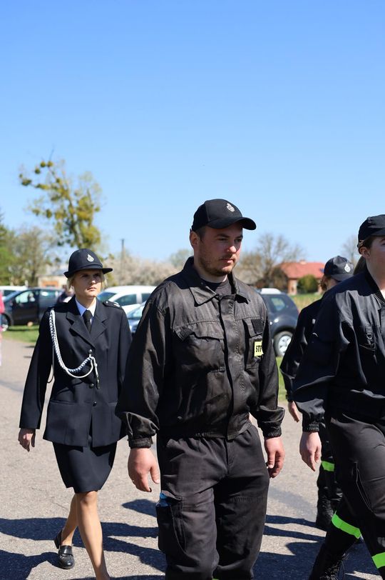 Gm. Ruda-Huta. Pierwszy proporzec dla MDP Żalin. Wyjątkowa uroczystość młodych strażaków [GALERIA ZDJĘĆ] 