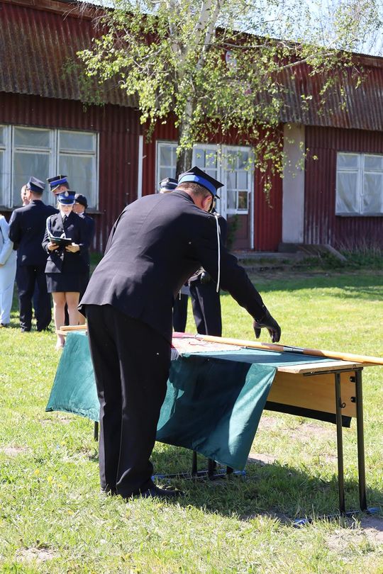 Gm. Ruda-Huta. Pierwszy proporzec dla MDP Żalin. Wyjątkowa uroczystość młodych strażaków [GALERIA ZDJĘĆ] 