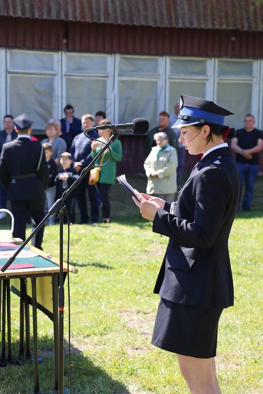 Gm. Ruda-Huta. Pierwszy proporzec dla MDP Żalin. Wyjątkowa uroczystość młodych strażaków [GALERIA ZDJĘĆ] 