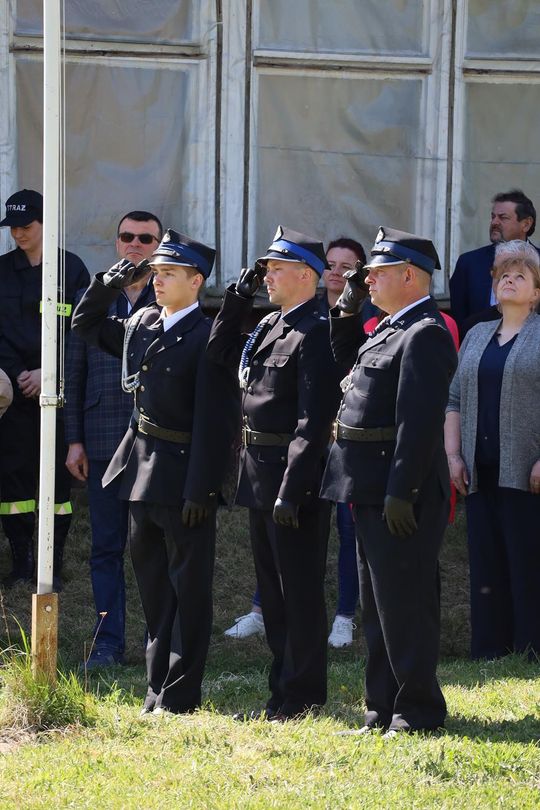Gm. Ruda-Huta. Pierwszy proporzec dla MDP Żalin. Wyjątkowa uroczystość młodych strażaków [GALERIA ZDJĘĆ] 