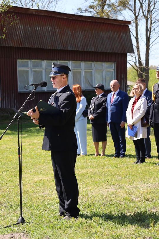 Gm. Ruda-Huta. Pierwszy proporzec dla MDP Żalin. Wyjątkowa uroczystość młodych strażaków [GALERIA ZDJĘĆ] 