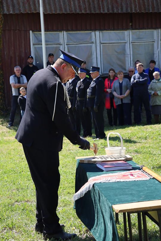 Gm. Ruda-Huta. Pierwszy proporzec dla MDP Żalin. Wyjątkowa uroczystość młodych strażaków [GALERIA ZDJĘĆ] 