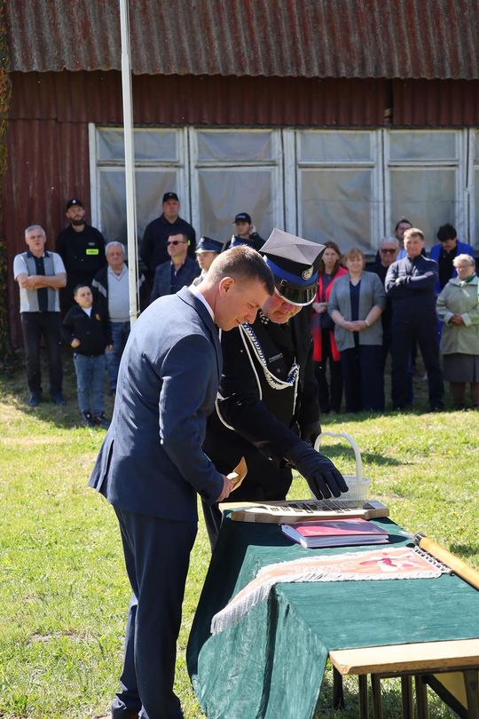 Gm. Ruda-Huta. Pierwszy proporzec dla MDP Żalin. Wyjątkowa uroczystość młodych strażaków [GALERIA ZDJĘĆ] 