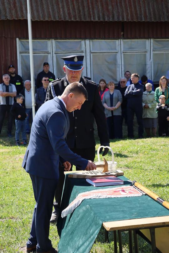 Gm. Ruda-Huta. Pierwszy proporzec dla MDP Żalin. Wyjątkowa uroczystość młodych strażaków [GALERIA ZDJĘĆ] 