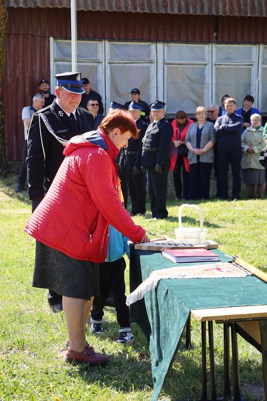 Gm. Ruda-Huta. Pierwszy proporzec dla MDP Żalin. Wyjątkowa uroczystość młodych strażaków [GALERIA ZDJĘĆ] 