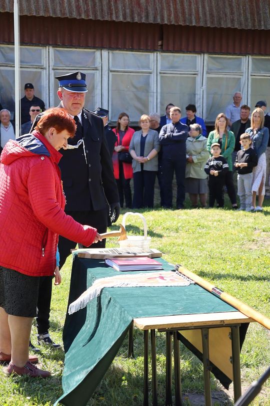 Gm. Ruda-Huta. Pierwszy proporzec dla MDP Żalin. Wyjątkowa uroczystość młodych strażaków [GALERIA ZDJĘĆ] 