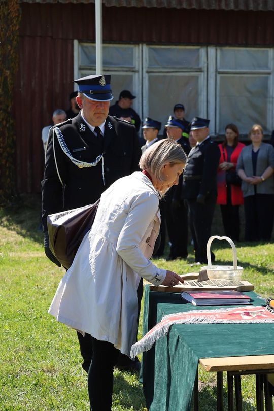 Gm. Ruda-Huta. Pierwszy proporzec dla MDP Żalin. Wyjątkowa uroczystość młodych strażaków [GALERIA ZDJĘĆ] 