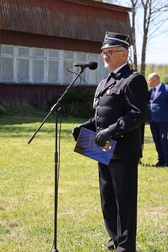 Gm. Ruda-Huta. Pierwszy proporzec dla MDP Żalin. Wyjątkowa uroczystość młodych strażaków [GALERIA ZDJĘĆ] 