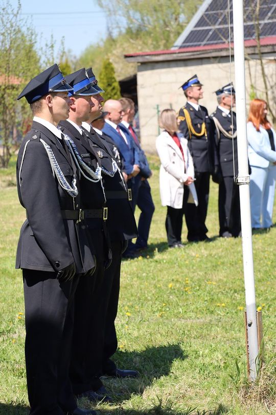 Gm. Ruda-Huta. Pierwszy proporzec dla MDP Żalin. Wyjątkowa uroczystość młodych strażaków [GALERIA ZDJĘĆ] 