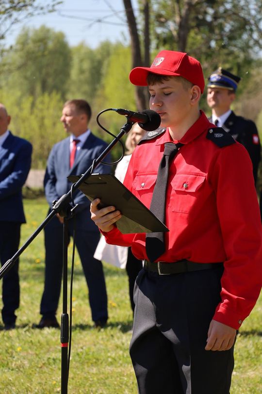 Gm. Ruda-Huta. Pierwszy proporzec dla MDP Żalin. Wyjątkowa uroczystość młodych strażaków [GALERIA ZDJĘĆ] 