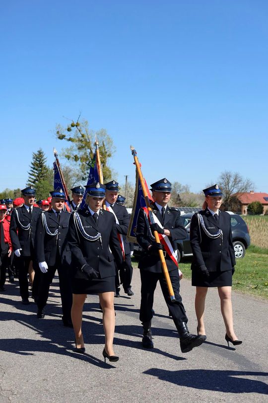 Gm. Ruda-Huta. Pierwszy proporzec dla MDP Żalin. Wyjątkowa uroczystość młodych strażaków [GALERIA ZDJĘĆ] 