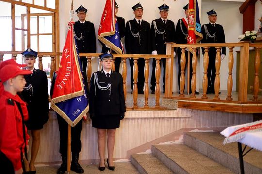 Gm. Ruda-Huta. Pierwszy proporzec dla MDP Żalin. Wyjątkowa uroczystość młodych strażaków [GALERIA ZDJĘĆ] 