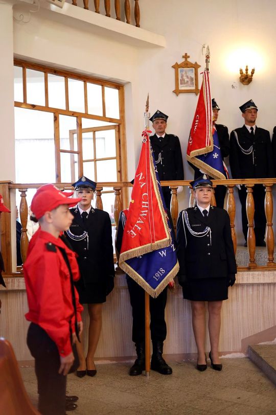Gm. Ruda-Huta. Pierwszy proporzec dla MDP Żalin. Wyjątkowa uroczystość młodych strażaków [GALERIA ZDJĘĆ] 