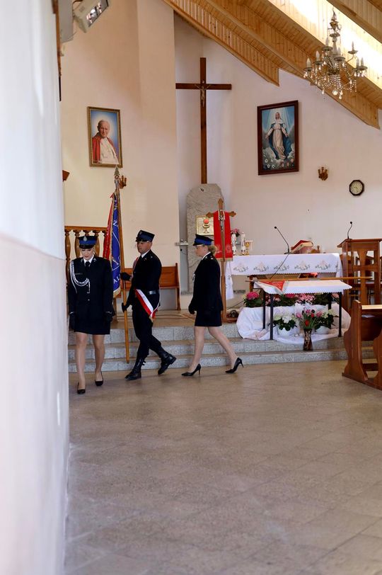 Gm. Ruda-Huta. Pierwszy proporzec dla MDP Żalin. Wyjątkowa uroczystość młodych strażaków [GALERIA ZDJĘĆ] 