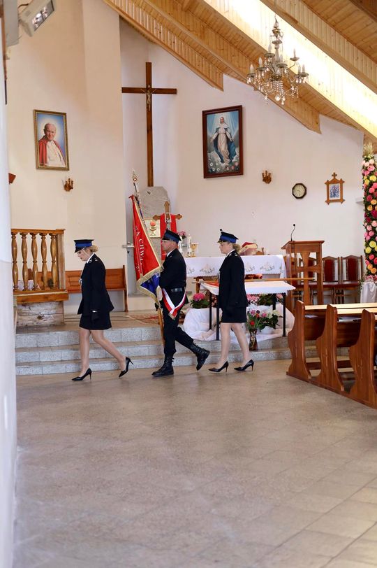 Gm. Ruda-Huta. Pierwszy proporzec dla MDP Żalin. Wyjątkowa uroczystość młodych strażaków [GALERIA ZDJĘĆ] 