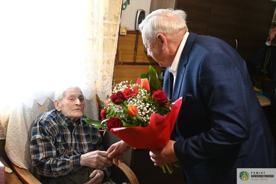 Setne urodziny Pana Stanisława Buka. Wyjątkowy jubileusz w gminie Łopiennik Górny [GALERIA ZDJĘĆ] 