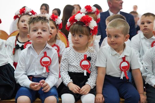 Gm. Krasnystaw. Patriotyczna uroczystość– szkoła uczciła patrona i Konstytucję 3 Maja [GALERIA ZDJĘĆ] 