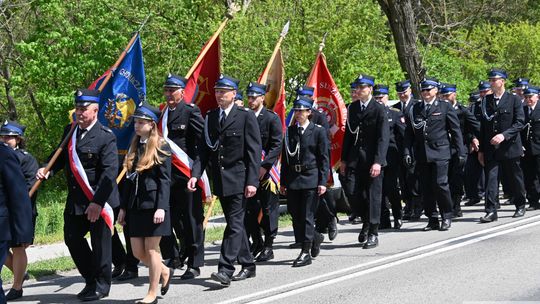 Gm. Żółkiewka. 100 lat służby i tradycji. Jubileusz OSP Olchowiec połączony z nadaniem sztandaru [GALERIA ZDJĘĆ]