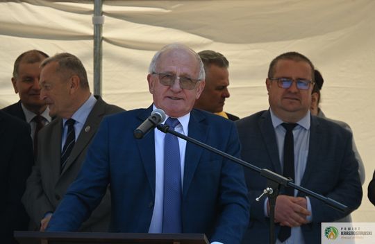 Gm. Żółkiewka. 100 lat służby i tradycji. Jubileusz OSP Olchowiec połączony z nadaniem sztandaru [GALERIA ZDJĘĆ] 