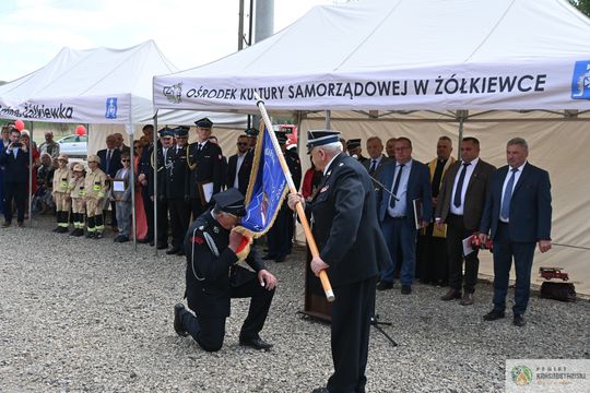 Gm. Żółkiewka. 100 lat służby i tradycji. Jubileusz OSP Olchowiec połączony z nadaniem sztandaru [GALERIA ZDJĘĆ] 