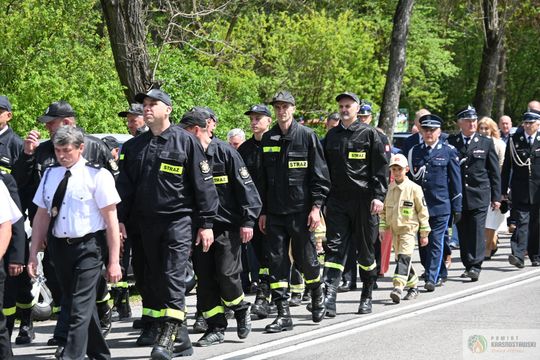 Gm. Żółkiewka. 100 lat służby i tradycji. Jubileusz OSP Olchowiec połączony z nadaniem sztandaru [GALERIA ZDJĘĆ] 