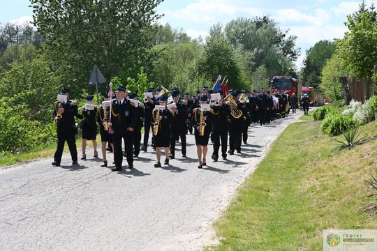 Gm. Żółkiewka. 100 lat służby i tradycji. Jubileusz OSP Olchowiec połączony z nadaniem sztandaru [GALERIA ZDJĘĆ] 