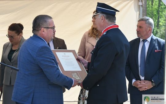 Gm. Żółkiewka. 100 lat służby i tradycji. Jubileusz OSP Olchowiec połączony z nadaniem sztandaru [GALERIA ZDJĘĆ] 