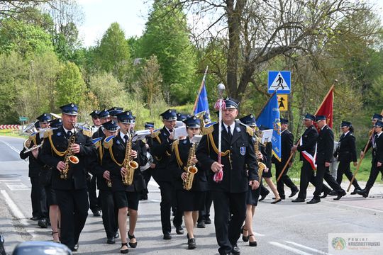 Gm. Żółkiewka. 100 lat służby i tradycji. Jubileusz OSP Olchowiec połączony z nadaniem sztandaru [GALERIA ZDJĘĆ] 