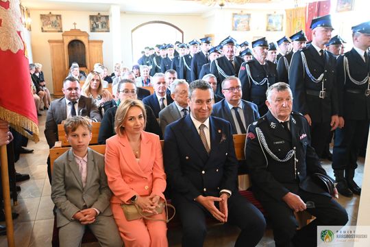 Gm. Żółkiewka. 100 lat służby i tradycji. Jubileusz OSP Olchowiec połączony z nadaniem sztandaru [GALERIA ZDJĘĆ] 
