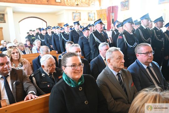 Gm. Żółkiewka. 100 lat służby i tradycji. Jubileusz OSP Olchowiec połączony z nadaniem sztandaru [GALERIA ZDJĘĆ] 