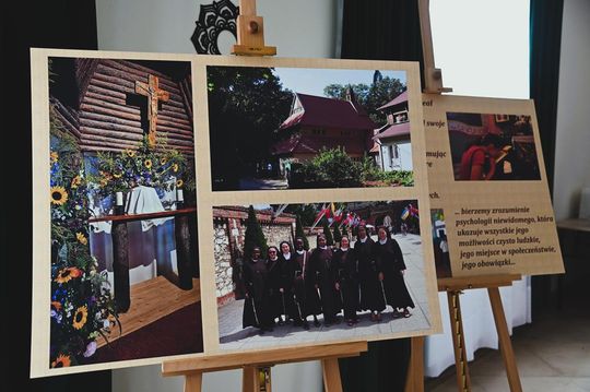 Światło w ciemności. W Kraśniczynie rozmawiano o dziedzictwie bł. Matki Czackiej [GALERIA ZDJĘĆ]