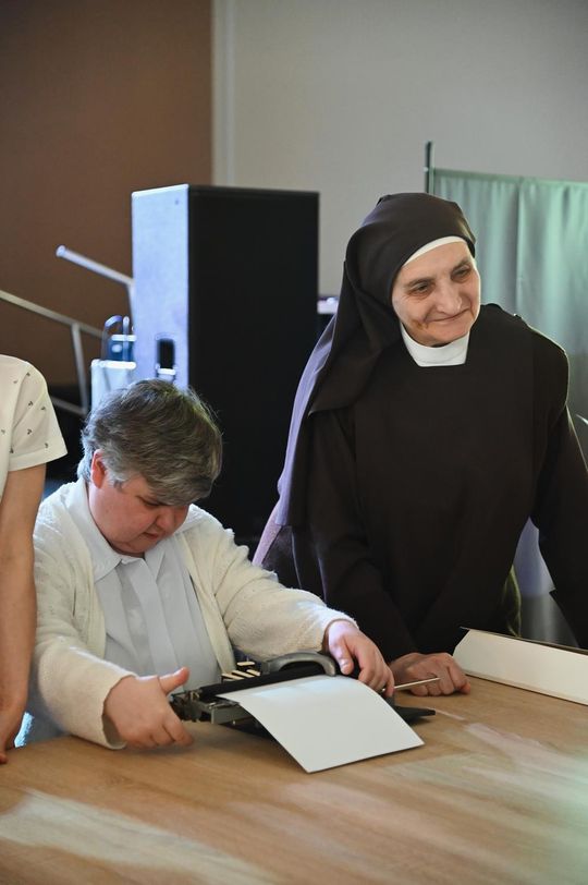 Światło w ciemności. W Kraśniczynie rozmawiano o dziedzictwie bł. Matki Czackiej [GALERIA ZDJĘĆ]