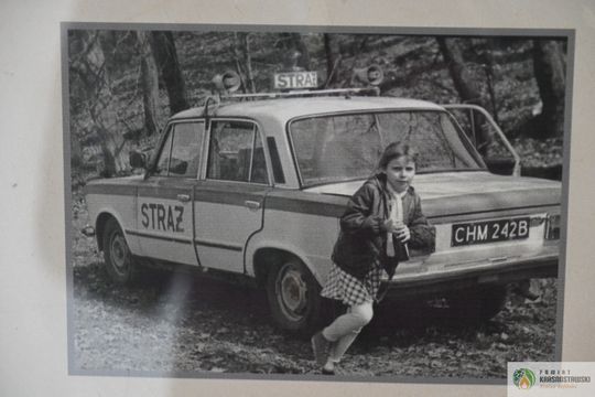 Pow. krasnotawski. Historia strażaków zatrzymana w kadrach. Wyjątkowa wystawa w bibliotece [GALERIA ZDJĘĆ]