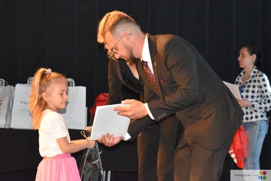 Krasnystaw. 20 lat konkursu „Moja Mama”. Jubileuszowa gala pełna dziecięcej wyobraźni [GALERIA ZDJĘĆ] 