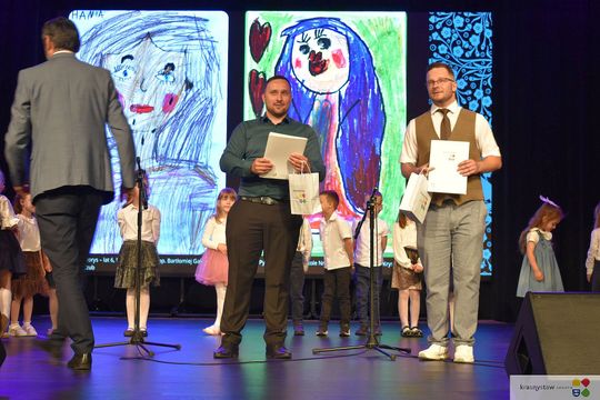 Krasnystaw. 20 lat konkursu „Moja Mama”. Jubileuszowa gala pełna dziecięcej wyobraźni [GALERIA ZDJĘĆ] 