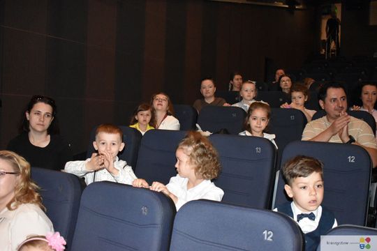 Krasnystaw. 20 lat konkursu „Moja Mama”. Jubileuszowa gala pełna dziecięcej wyobraźni [GALERIA ZDJĘĆ] 