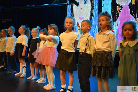 Krasnystaw. 20 lat konkursu „Moja Mama”. Jubileuszowa gala pełna dziecięcej wyobraźni [GALERIA ZDJĘĆ] 