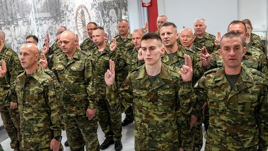Nowi funkcjonariusze zasilili szeregi Nadbużańskiego Oddziału Straży Granicznej [ZDJĘCIA]