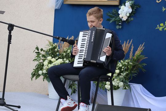 Gm. Sawin. Ćwierć wieku z Janem Pawłem II – jubileusz szkoły w Czułczycach [GALERIA ZDJĘĆ]