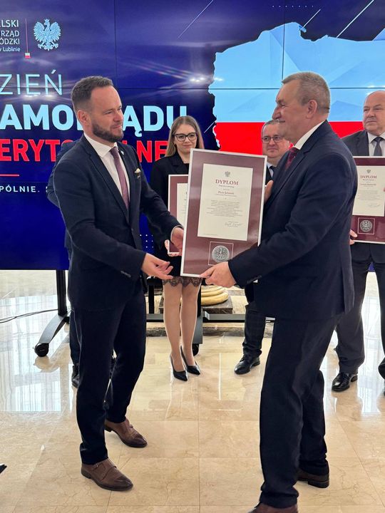 Samorządowcy z powiatu krasnostawskiego wyróżnieni [GALERIA ZDJĘĆ]