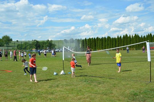 Gm. Gorzków. Bieg Sobieskiego i Dzień Dziecka przyciągnęły mieszkańców [GALERIA ZDJĘĆ] 