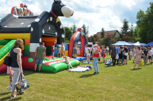 Gm. Gorzków. Bieg Sobieskiego i Dzień Dziecka przyciągnęły mieszkańców [GALERIA ZDJĘĆ] 