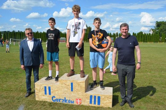 Gm. Gorzków. Bieg Sobieskiego i Dzień Dziecka przyciągnęły mieszkańców [GALERIA ZDJĘĆ] 