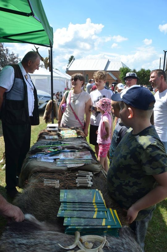 Gm. Gorzków. Bieg Sobieskiego i Dzień Dziecka przyciągnęły mieszkańców [GALERIA ZDJĘĆ] 
