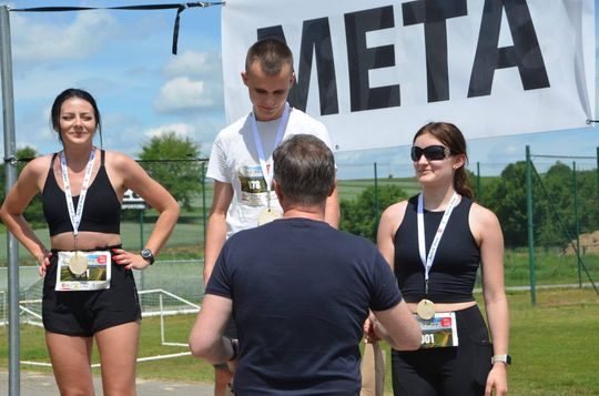 Gm. Gorzków. Bieg Sobieskiego i Dzień Dziecka przyciągnęły mieszkańców [GALERIA ZDJĘĆ] 