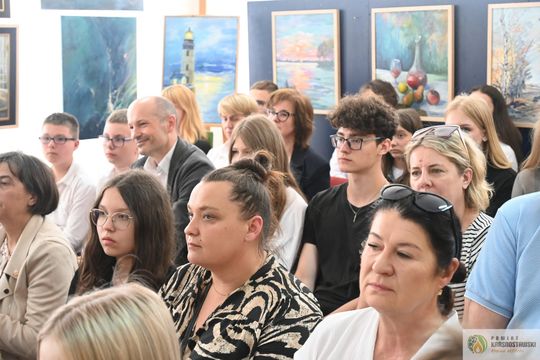 Pow. krasnostawski. Młodzi historycy ocalają pamięć regionu. 134 uczniów w jubileuszowej edycji konkursu „Ocalmy naszą przeszłość” [GALERIA ZDJĘĆ]