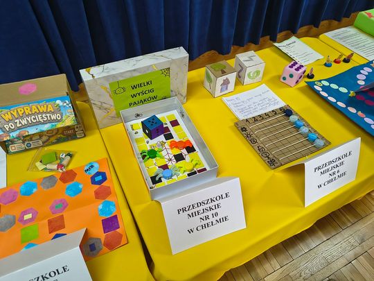 Chełm. Mali twórcy wielkich pomysłów. Międzyprzedszkolny konkurs gier planszowych w przedszkolu nr 15 [GALERIA ZDJĘĆ]