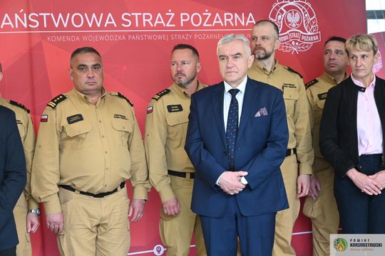 Pow. krasnostawski. Ponad pół miliona złotych dla strażaków. Środki mają wzmocnić bezpieczeństwo mieszkańców [GALERIA ZDJĘĆ] 