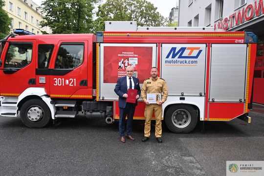 Pow. krasnostawski. Ponad pół miliona złotych dla strażaków. Środki mają wzmocnić bezpieczeństwo mieszkańców [GALERIA ZDJĘĆ] 